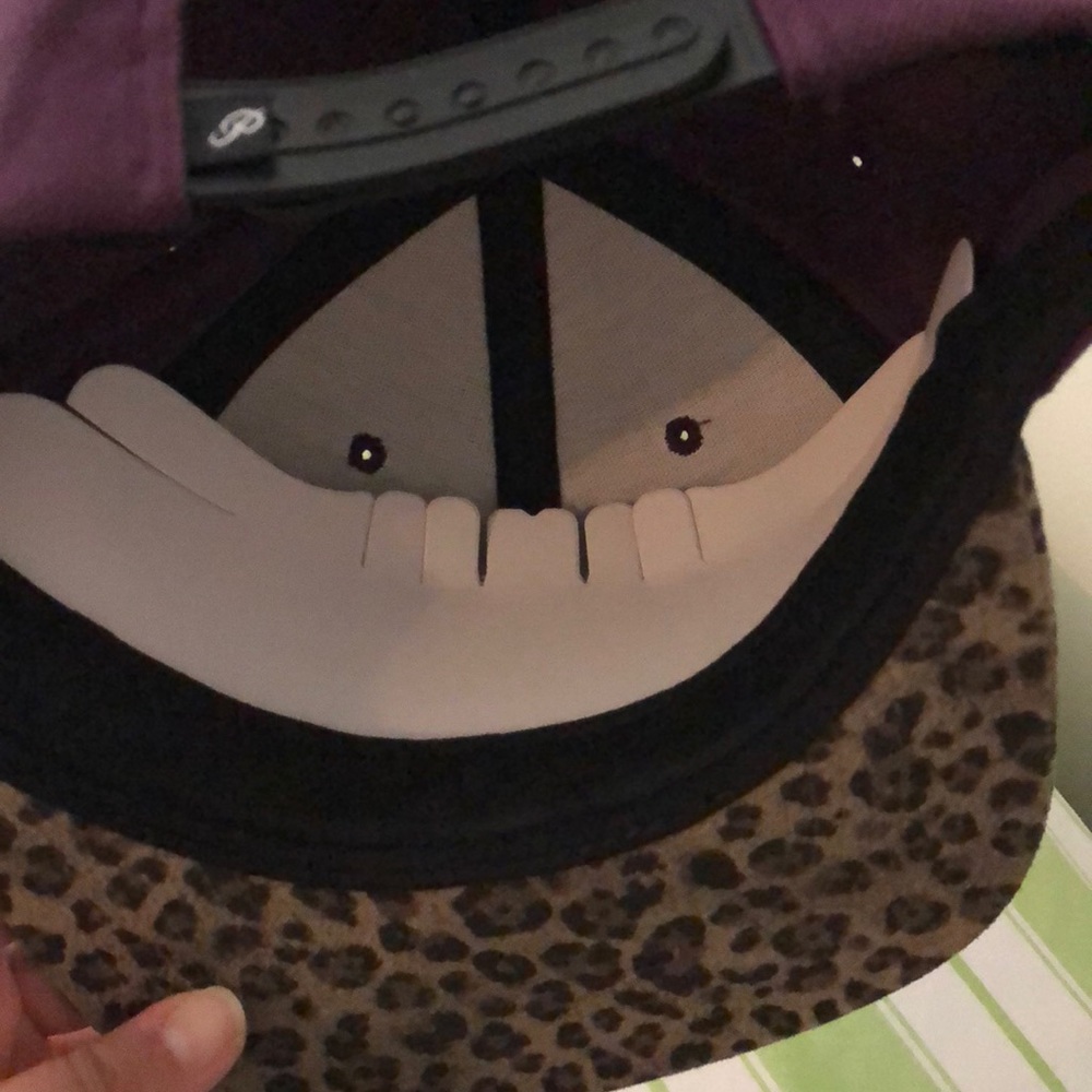 Hat - Picture 3 of 3